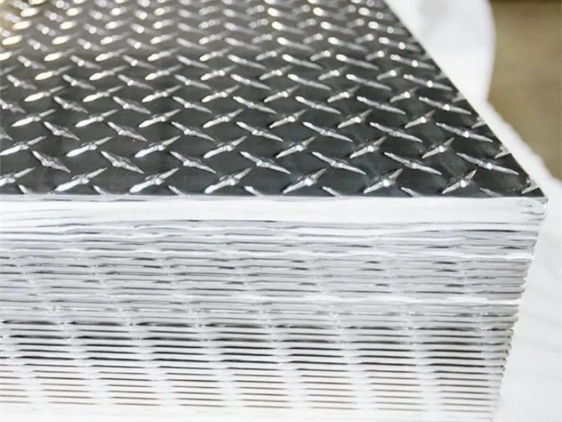 Aluminum diamond tread plate